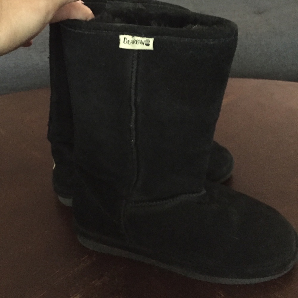 Bearpaw size 6W Black Boots